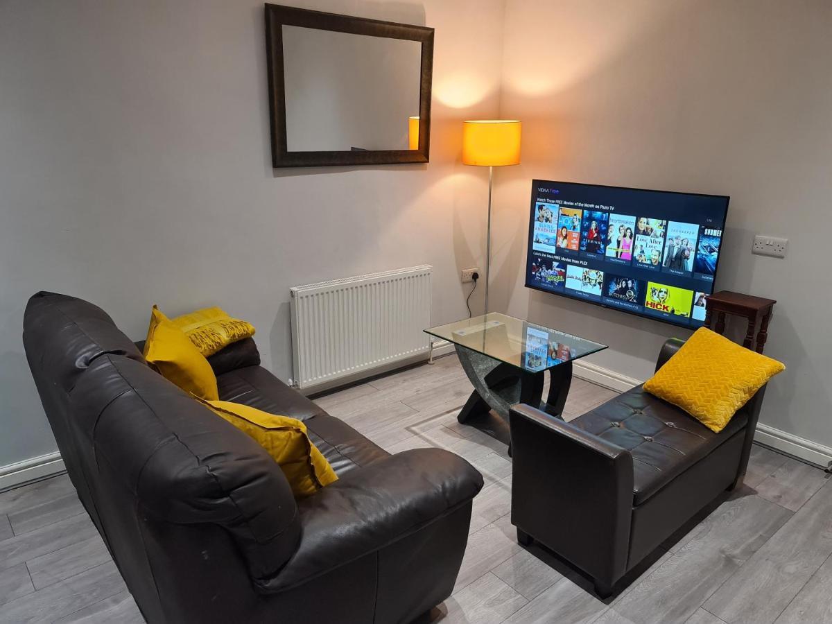 Whole House - 4 Bedrooms - Parking - Sleeps 8 Birmingham Kültér fotó