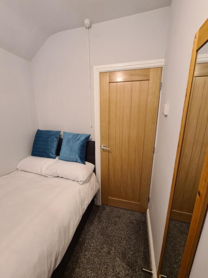 Whole House - 4 Bedrooms - Parking - Sleeps 8 Birmingham Kültér fotó
